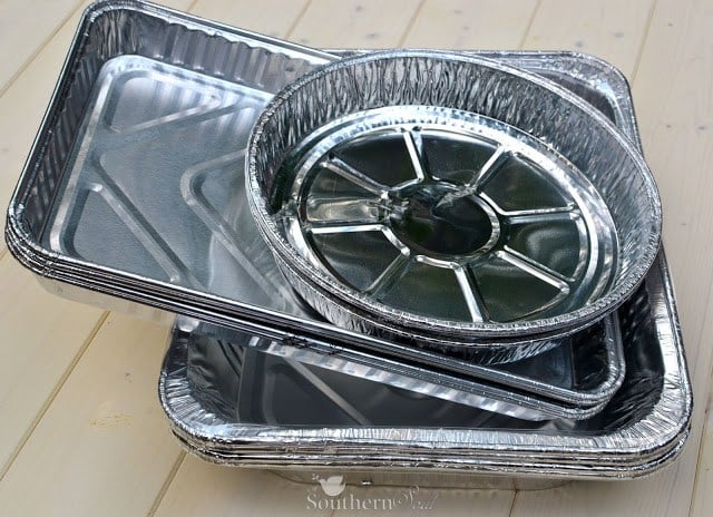 http://asouthern-soul.blogspot.com/2015/06/hack-grill-pan-for-100.html Metal Pans Stacked from Hack: Grill Pan for $1.00 recipe