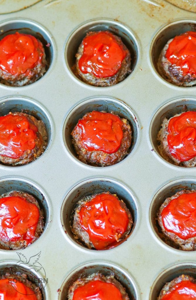 Meatloaf Muffins made with ground beef, eggs, bread crumbs, Parmesan Cheese and seasoned to perfect are easy to make and perfect for a weeknight meal!