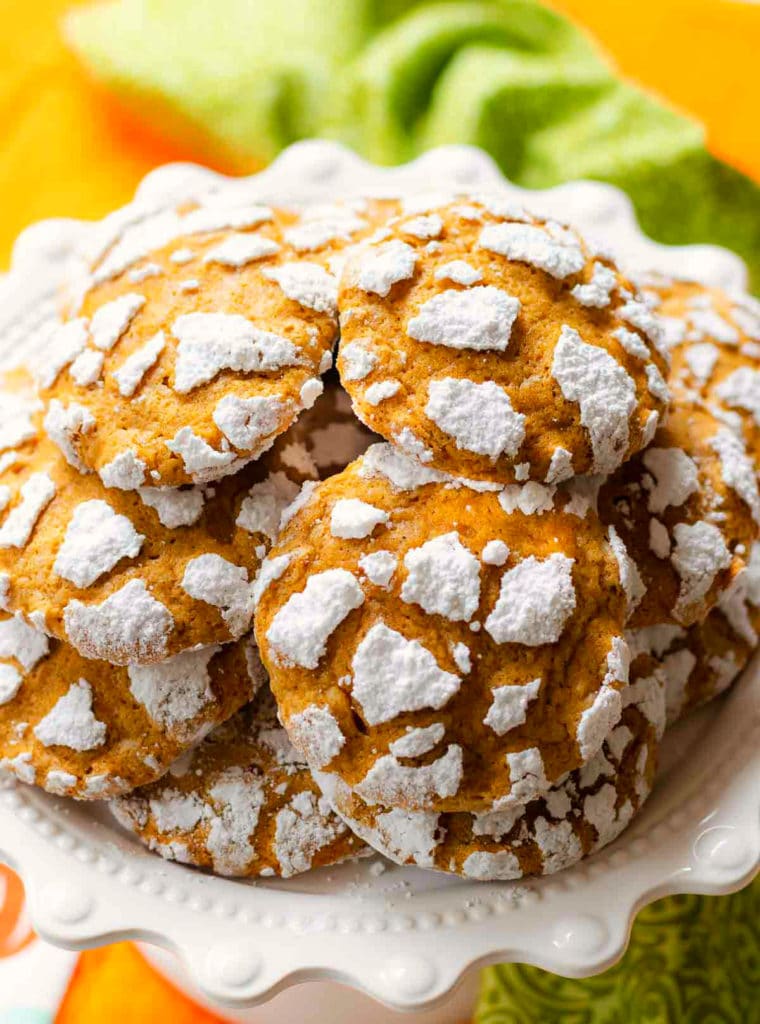 Pumpkin Crinkle Cookies have all the flavors of fall that everyone loves!
