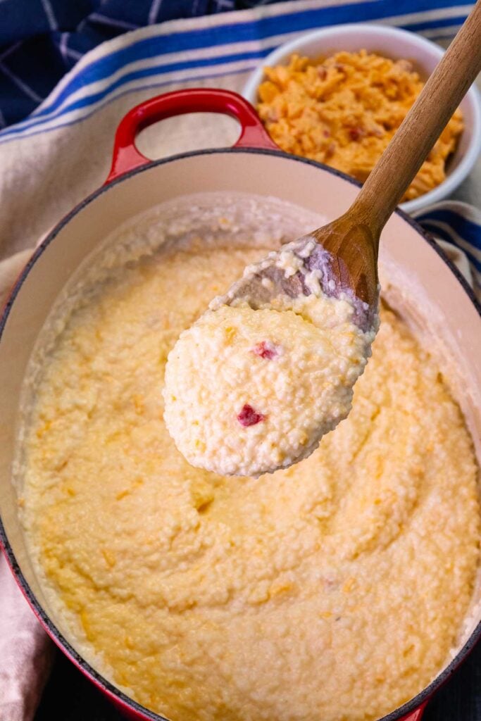 Spoonful of pimento cheese grits.