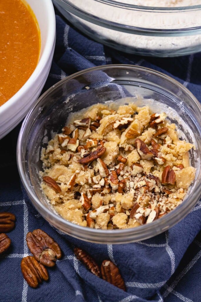 Pinterest pin for Pumpkin Pecan Quick Bread