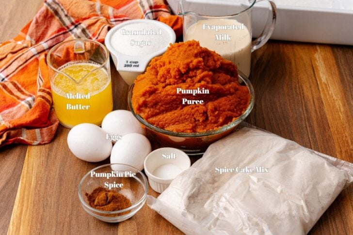 Pumpkin Dump Cake Ingred from Easy Pumpkin Spice Dump Cake recipe